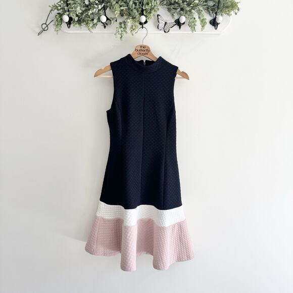 ELIZA J Colorblock Quilted Fit & Flare Dress In Navy Size 6 K51 - Picture 1 of 4